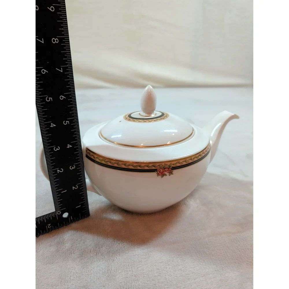 Royal Doulton‎ Lauren New Romance Collection Teapot Creamer and Bowl Set TC 1249